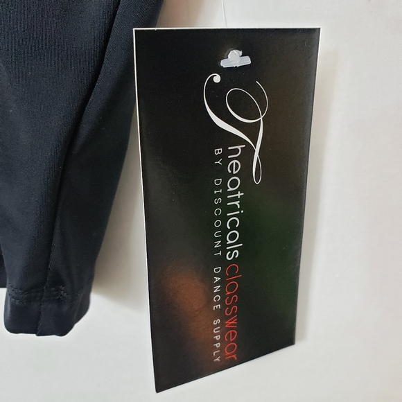 NWT Theatricals Mock Neck Dance Crop Top XLC - Picture 4 of 7